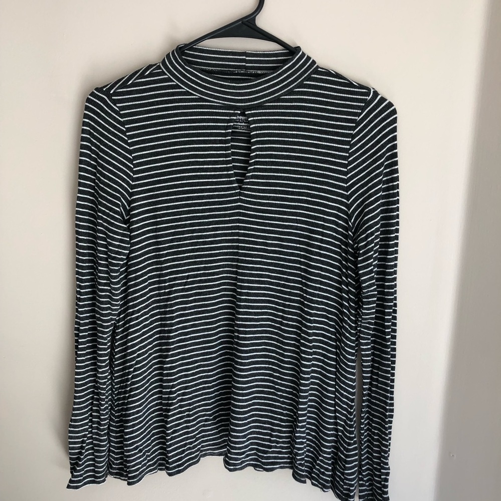 American eagle juniors medium blouse